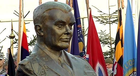 Monument en hommage au général McAuliffe © TV LUX